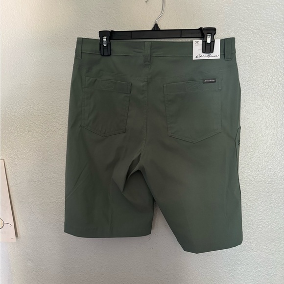 EDDIE BAUER Men's Rainier Shorts Active Fit Mineral Green Size 32 - Picture 7 of 10